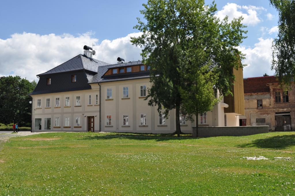 Penzion Lipa Krásná Lípa エクステリア 写真